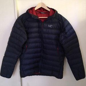Arc'teryx Cerium LT Hoody Size M Blue Navy Admiral